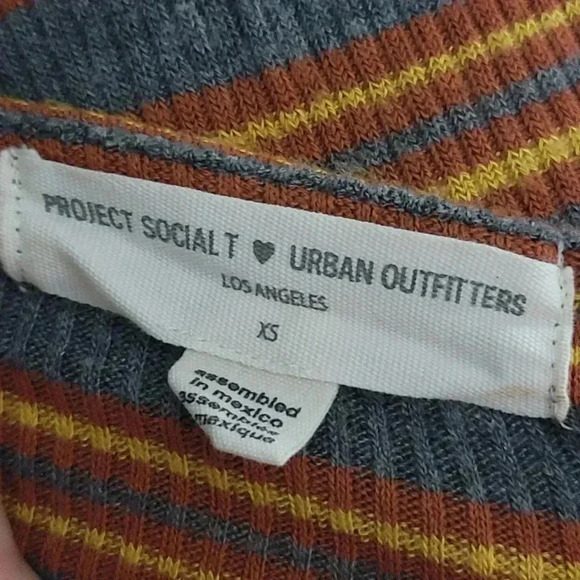 Project Social T x Urban Outfitters Tie Front Wrap Crop Top Tee - Picture 8 of 8